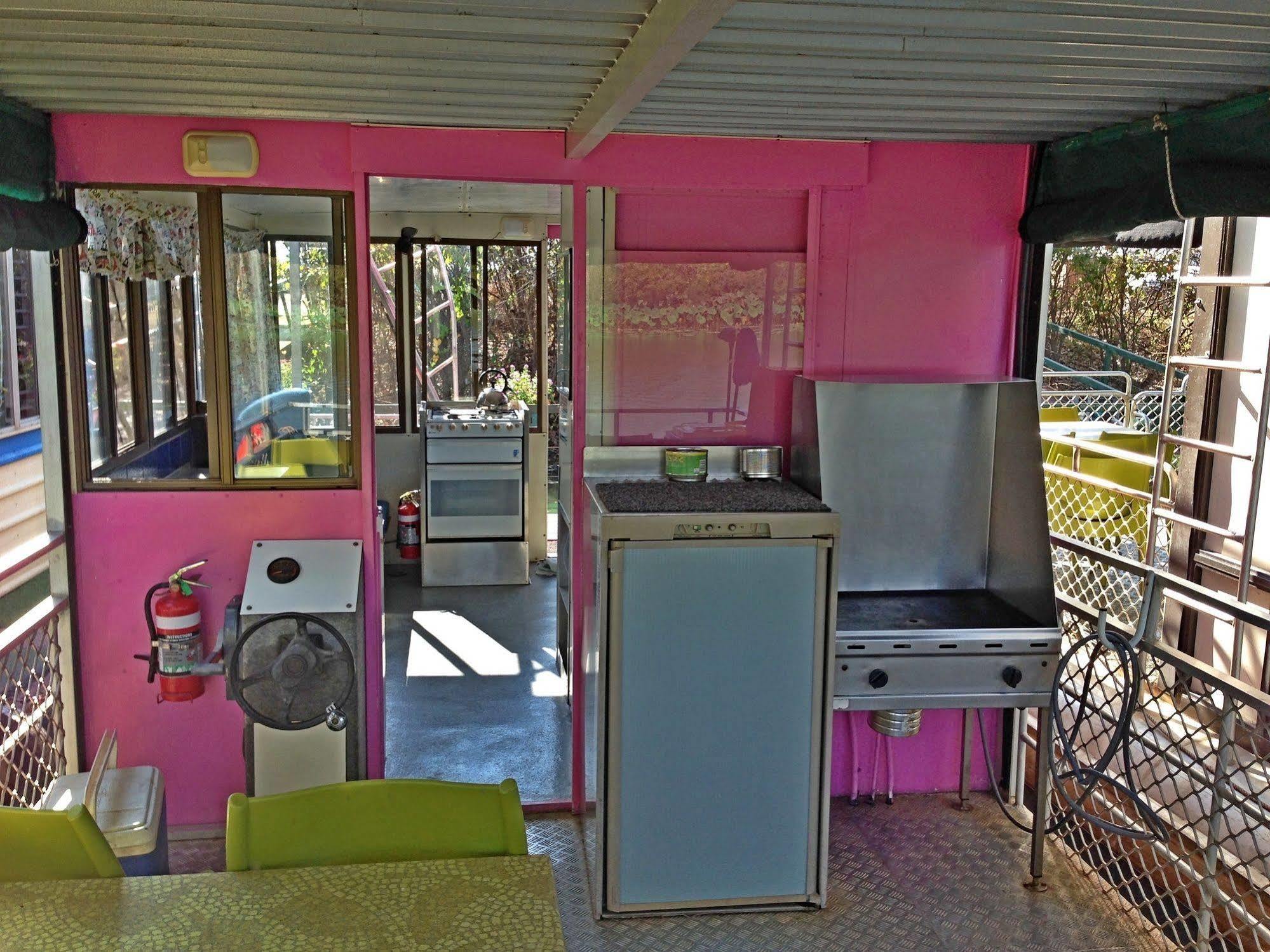 Corroboree Houseboats Marrakai Экстерьер фото
